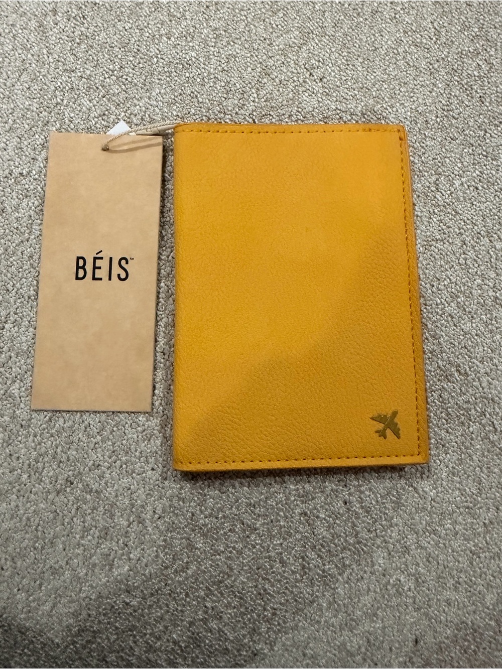 BÉIS Passport Holder in Yellow NWT